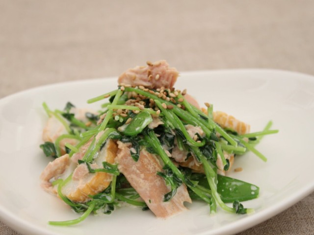 豆苗とツナ缶のしょうゆマヨ和え