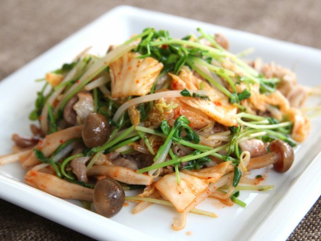 豆苗キムチ炒め