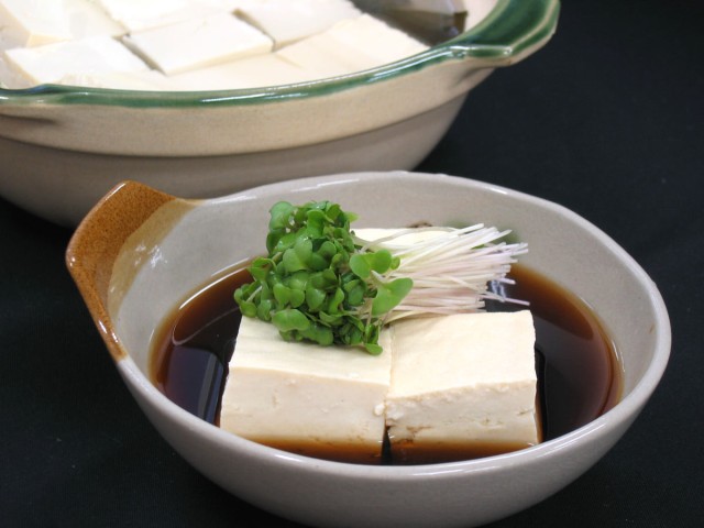 ブロッコリーの新芽　湯豆腐