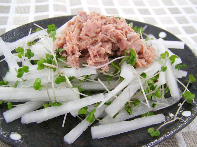 大根とブロッコリーの新芽サラダ