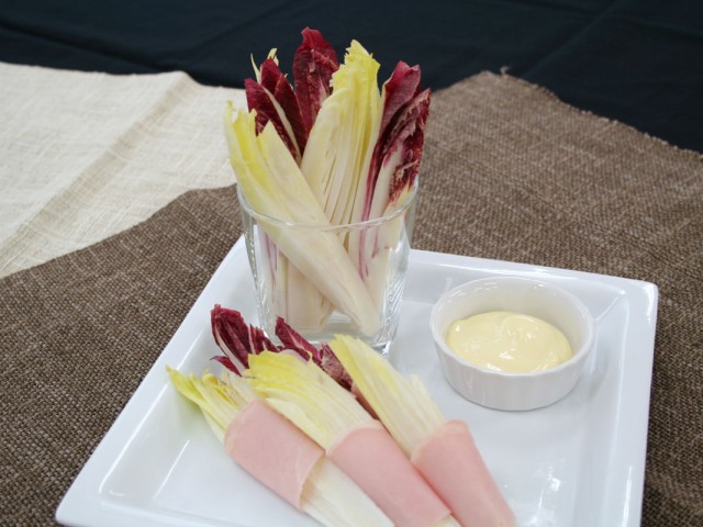 チコリのスティックサラダ