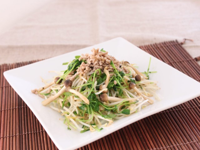 黒豆もやしとしめじのひき肉炒め