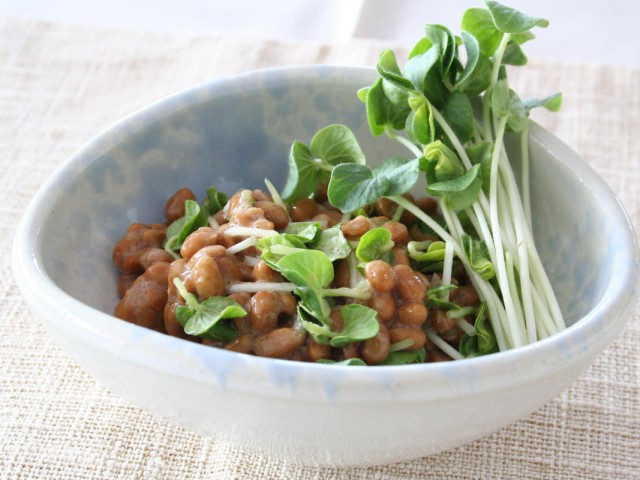 おくらの新芽と納豆のねばねば納豆