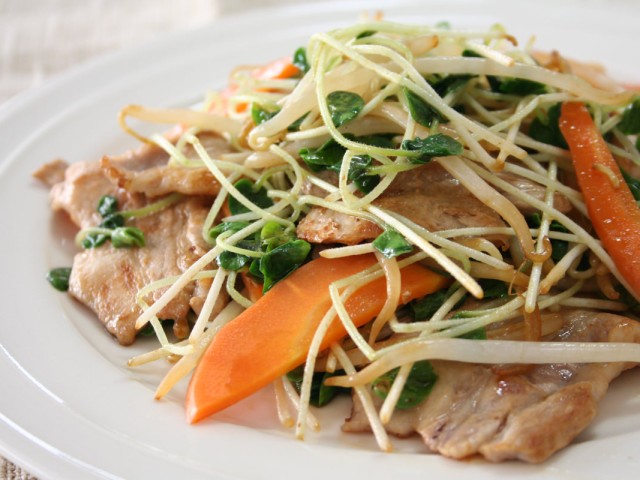 おくらの新芽のスタミナ炒め