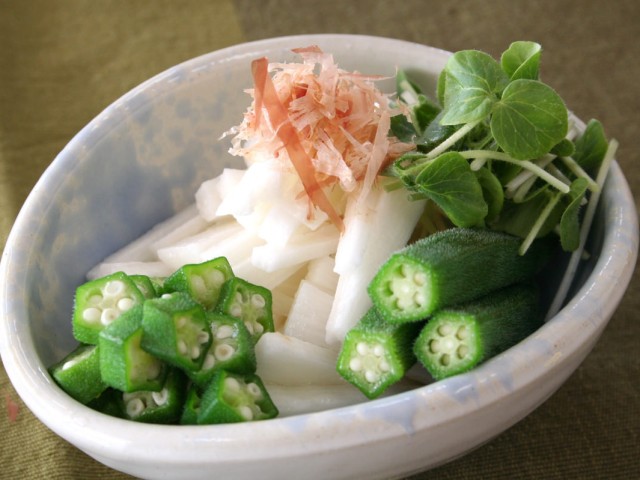 おくらの新芽とおくらと長芋のねばねばトロロ和え