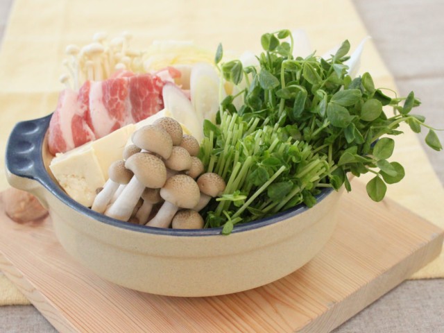 豆苗と豚肉で一人鍋 サラダコスモの おいしい発芽野菜レシピ