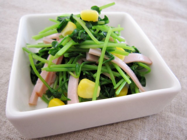 豆苗とハムの香味油和え