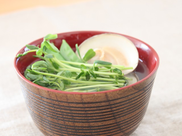 豆苗とあさりの汁
