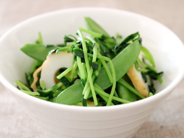 豆苗とちくわのわさびしょう油和え