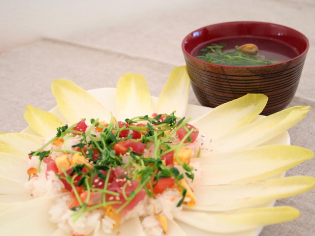 チコリで食べる豆苗のちらし寿司
