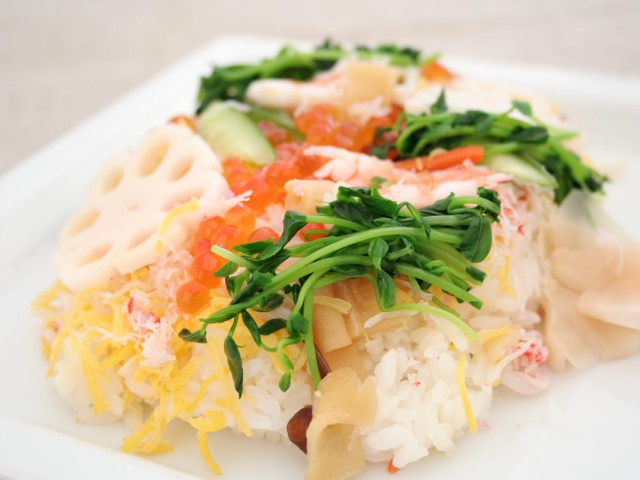 豆苗を食べるちらし寿司