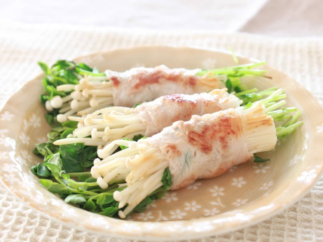 豆苗とえのき茸の肉巻き