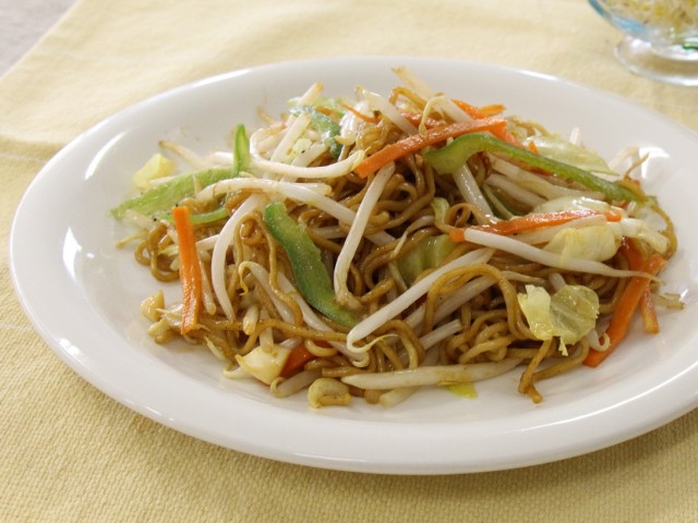 カット野菜でかんたんソース焼きそば