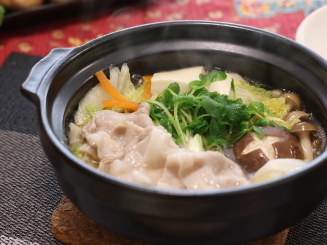 カット野菜で簡単おひとり鍋