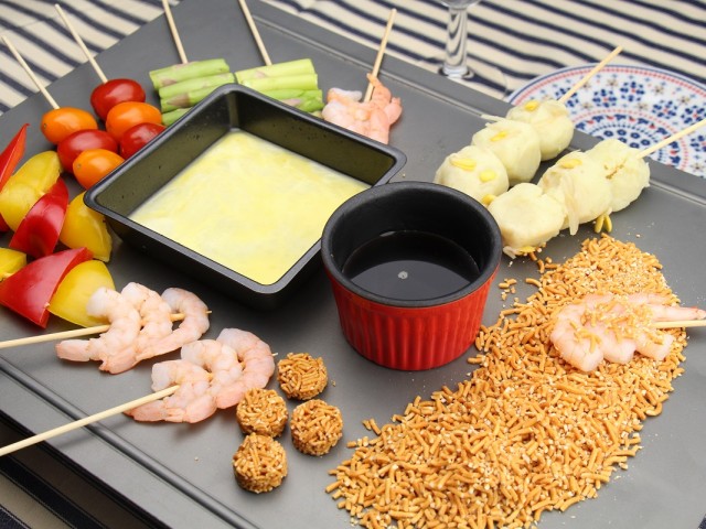  揚げない!串フライ でチーズフォンデュ