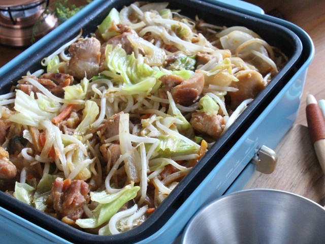 メガ盛り野菜で鶏ちゃん