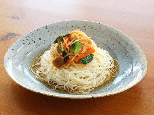 便利なおかず野菜でキムチそうめん
