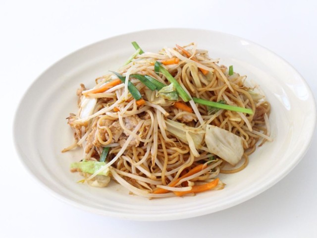 シャキッと黒豆もやしのソース焼きそば