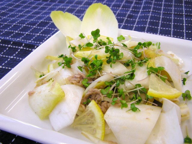 チコリとツナのホットサラダ