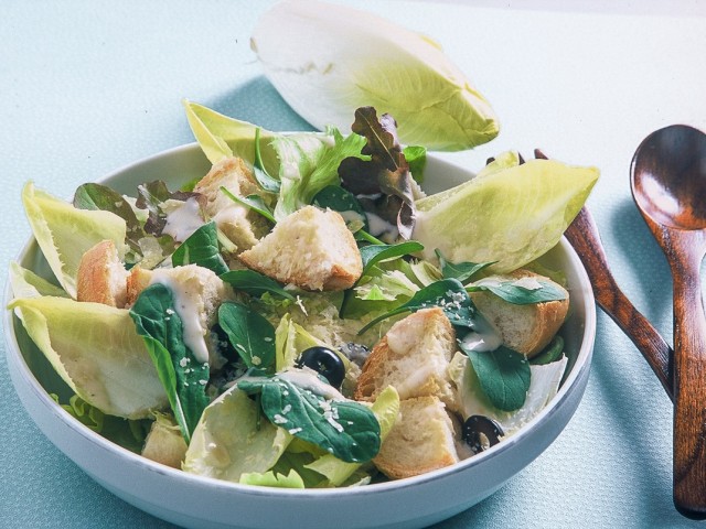 チコリのシーザーサラダ