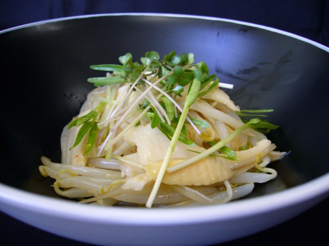 緑豆もやしとたけのこの和え物