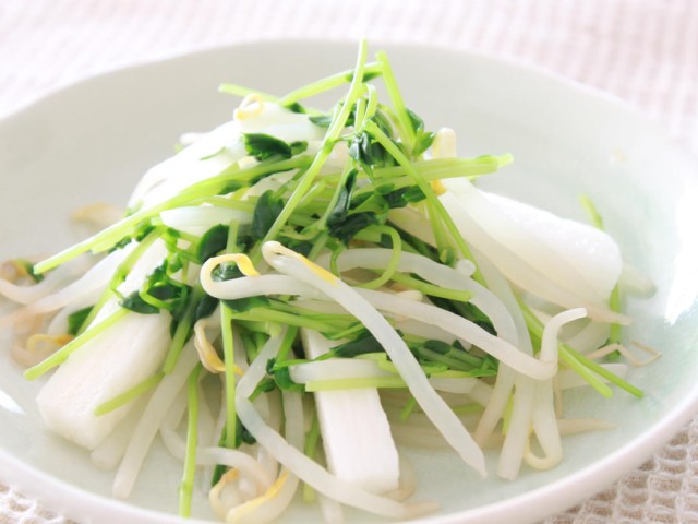 豆苗ともやし、山芋の浅漬け