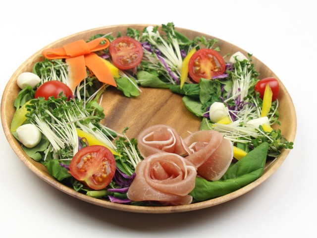 ブロッコリーの新芽の彩りリースサラダ