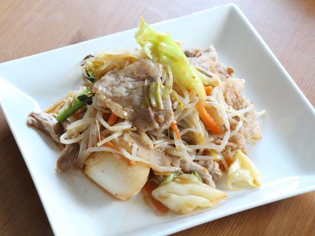 黒豆もやし野菜と豚肉のピリ辛炒め