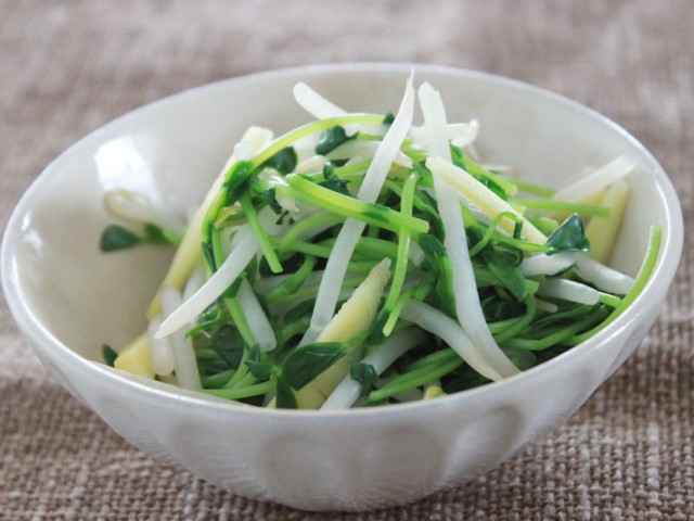 豆苗と新生姜で白だし和え