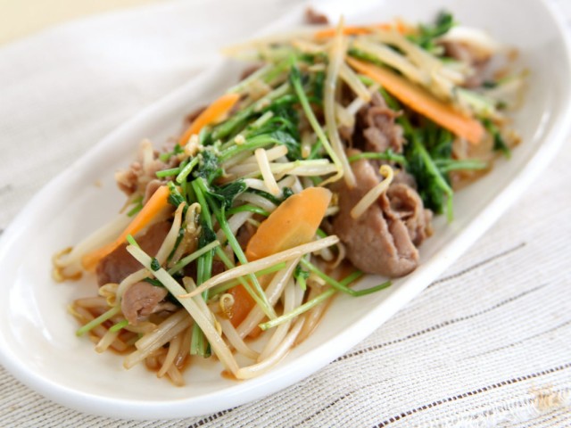 豆苗で焼肉炒め