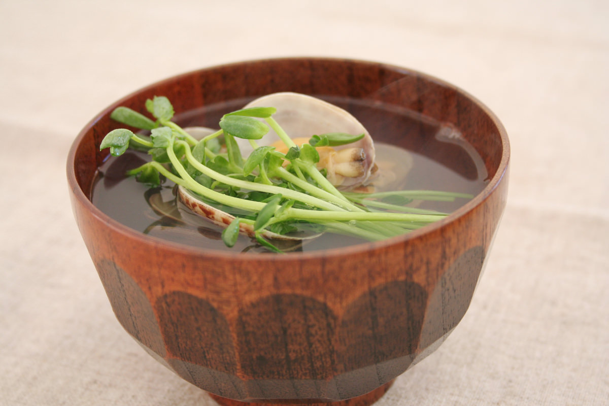 豆苗とあさりのすまし汁