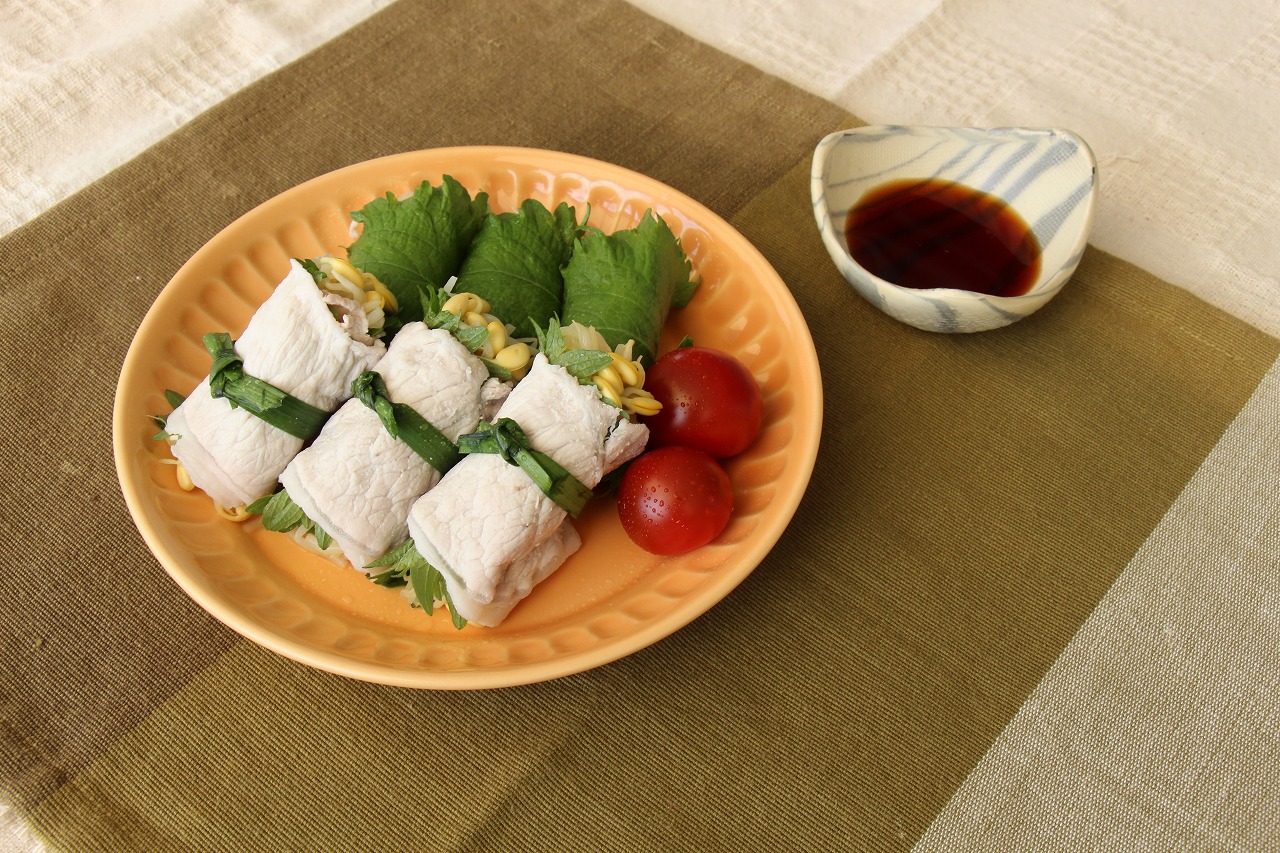 子大豆もやし芽ぐみレモンと大葉のゆで豚ロール