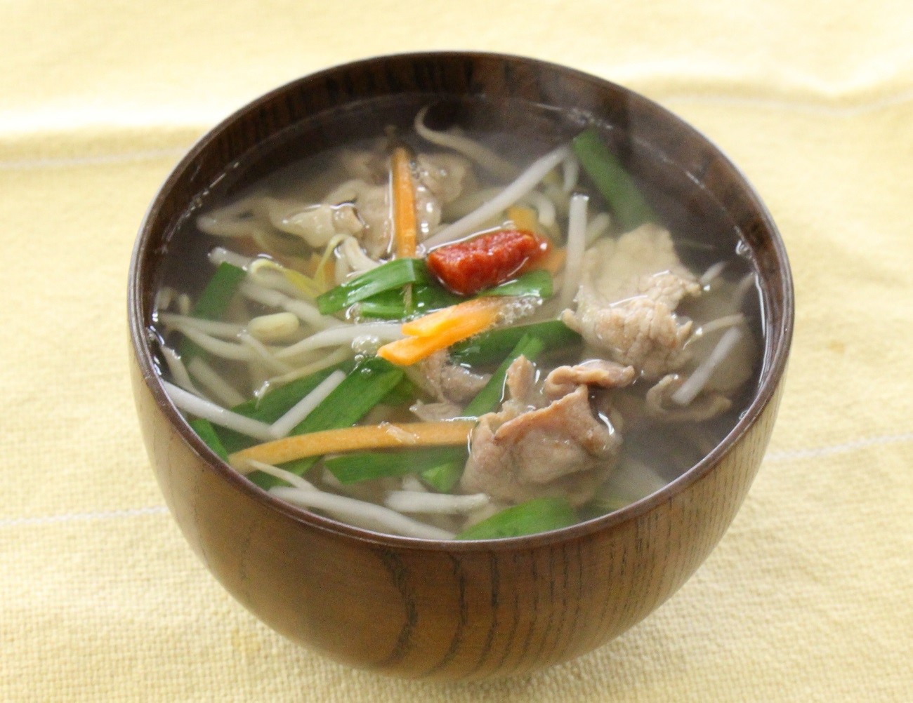 カット野菜で豚肉の和風スープ
