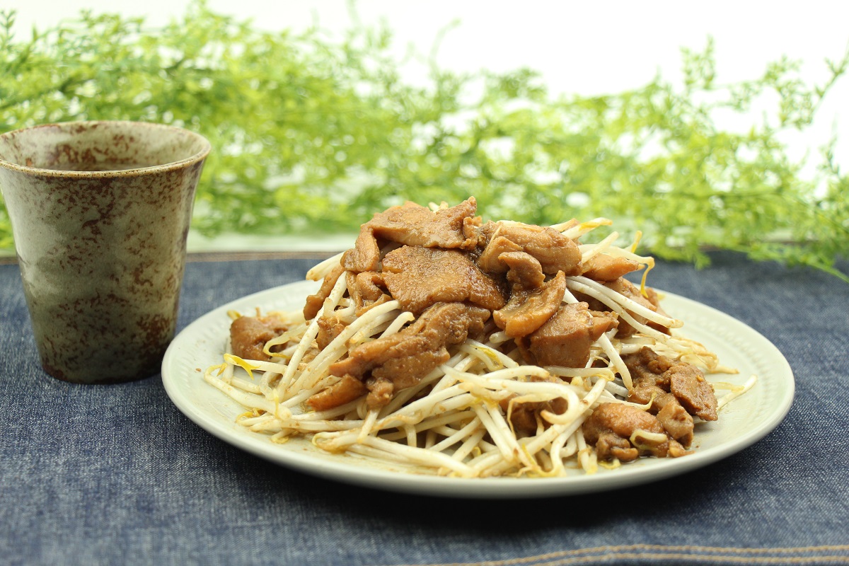 黒豆もやしでお手軽鶏ちゃん