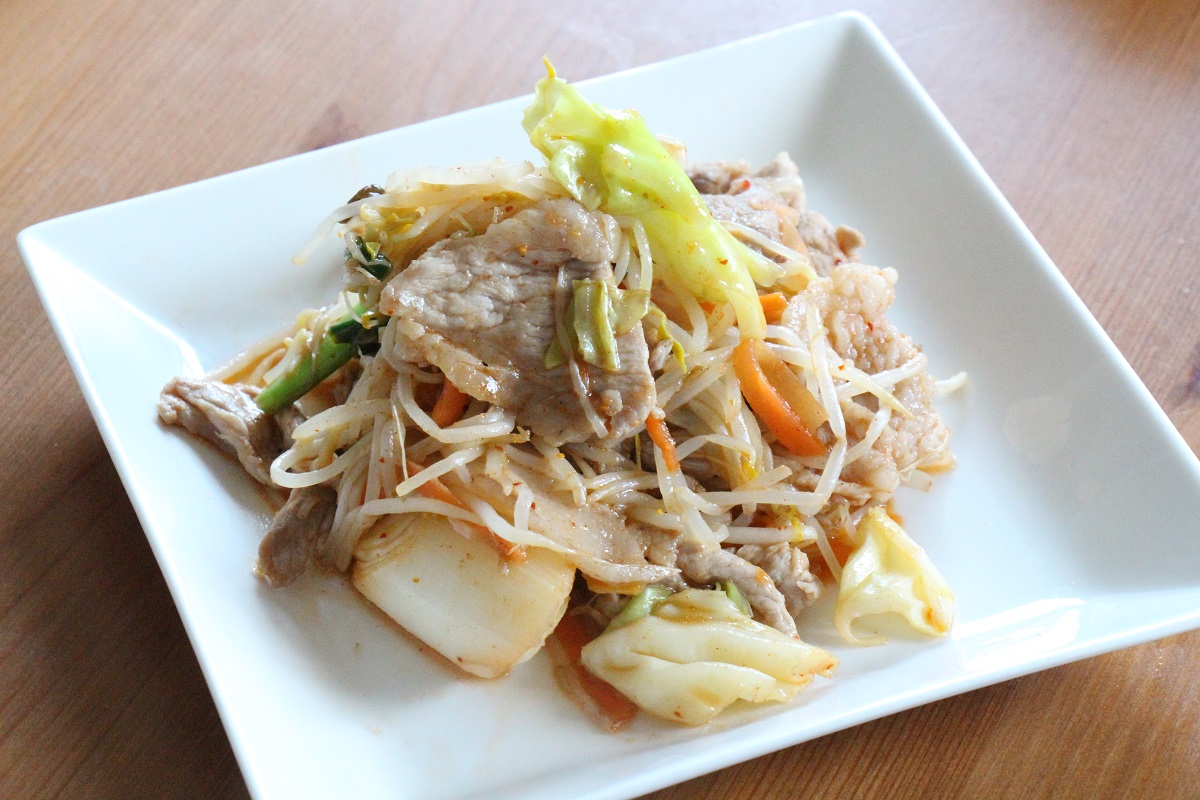 黒豆もやし野菜と豚肉のピリ辛炒め